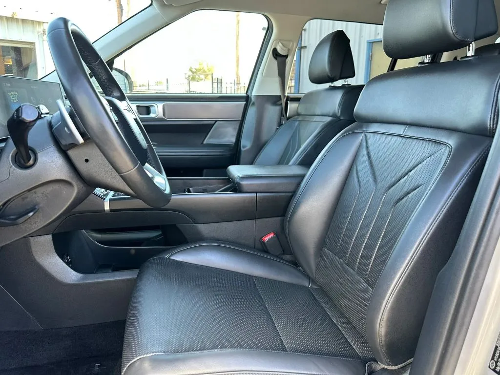 2025 Hyundai Santa Fe SEL - Photo 12