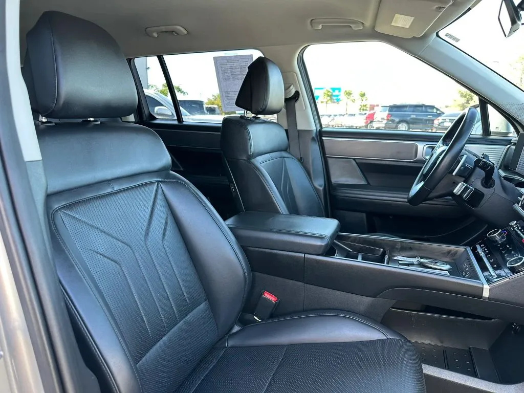 2025 Hyundai Santa Fe SEL - Photo 14