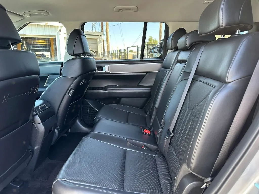 2025 Hyundai Santa Fe SEL - Photo 18