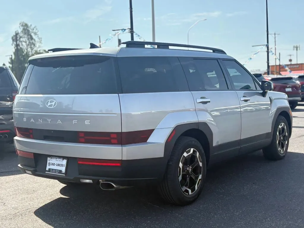 2025 Hyundai Santa Fe SEL - Photo 8