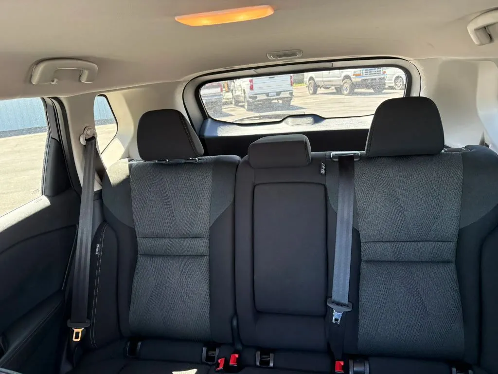 2025 Nissan Rogue SV - Photo 12