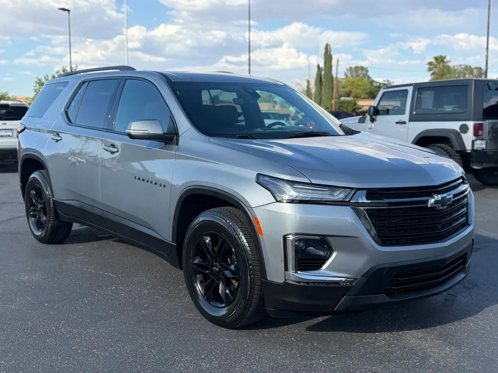 Gray 2023 Chevrolet Traverse LT Sport Utility 4D for sale in Las Cruces, NM