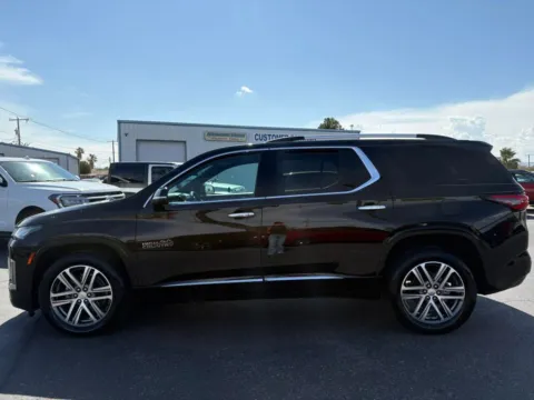 More photos of 2023 Chevrolet Traverse High Country Sport Utility 4D at L&L Auto Sales, NM