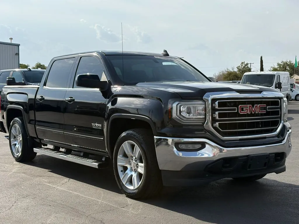 Black 2017 GMC Sierra 1500 Crew Cab SLE Pickup 4D 5 3/4 ft for sale in Las Cruces, NM