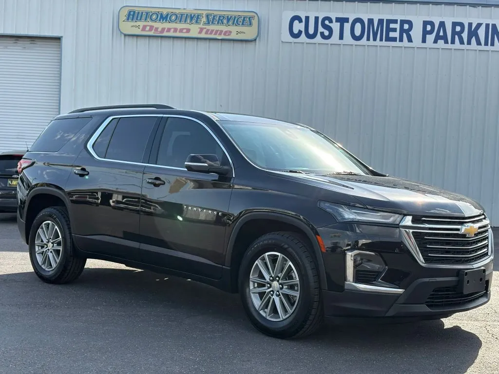 Unknown 2023 Chevrolet Traverse LT Sport Utility 4D for sale in Las Cruces, NM
