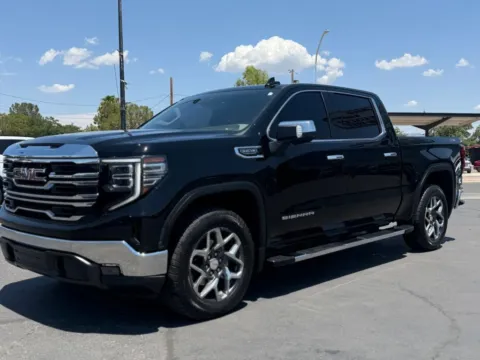 More photos of 2023 GMC Sierra 1500 Crew Cab SLT Pickup 4D 5 3/4 ft at L&L Auto Sales, NM