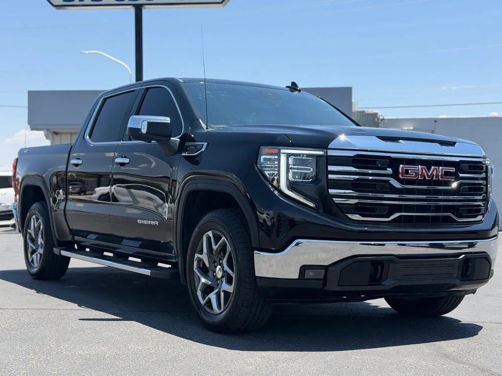 Black 2023 GMC Sierra 1500 Crew Cab SLT Pickup 4D 5 3/4 ft for sale in Las Cruces, NM