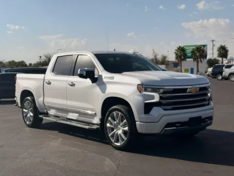 White 2025 Chevrolet Silverado 1500 Crew Cab High Country Pickup 4D 5 3/4 ft for sale in Las Cruces, NM