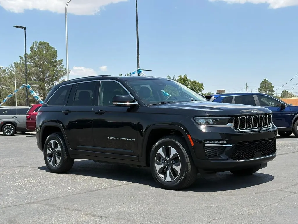 Black 2022 Jeep Grand Cherokee 4xe Sport Utility 4D for sale in Las Cruces, NM