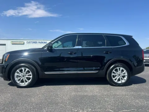 More photos of 2022 Kia Telluride LX Sport Utility 4D at L&L Auto Sales, NM