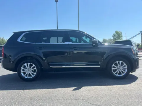 More photos of 2022 Kia Telluride LX Sport Utility 4D at L&L Auto Sales, NM