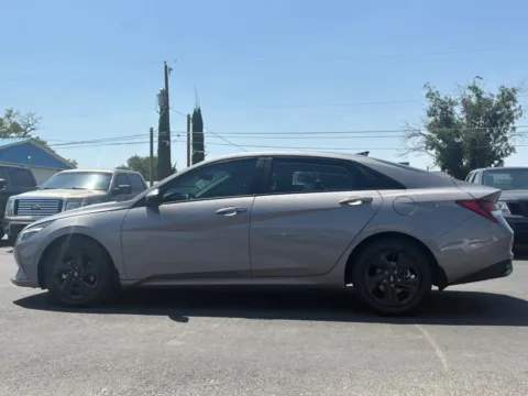 More photos of 2022 Hyundai Elantra SEL Sedan 4D at L&L Auto Sales, NM
