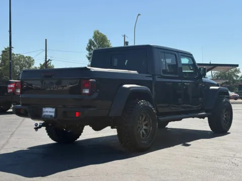 More photos of 2020 Jeep Gladiator Sport S Pickup 4D 5 ft at L&L Auto Sales, NM