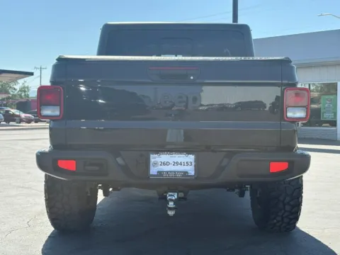 More photos of 2020 Jeep Gladiator Sport S Pickup 4D 5 ft at L&L Auto Sales, NM
