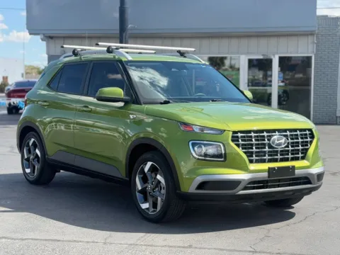 Green 2023 Hyundai Venue SEL Sport Utility 4D for sale in Las Cruces, NM