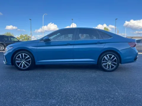 More photos of 2025 Volkswagen Jetta 1.5T SE Sedan 4D at L&L Auto Sales, NM