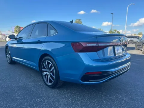 More photos of 2025 Volkswagen Jetta 1.5T SE Sedan 4D at L&L Auto Sales, NM