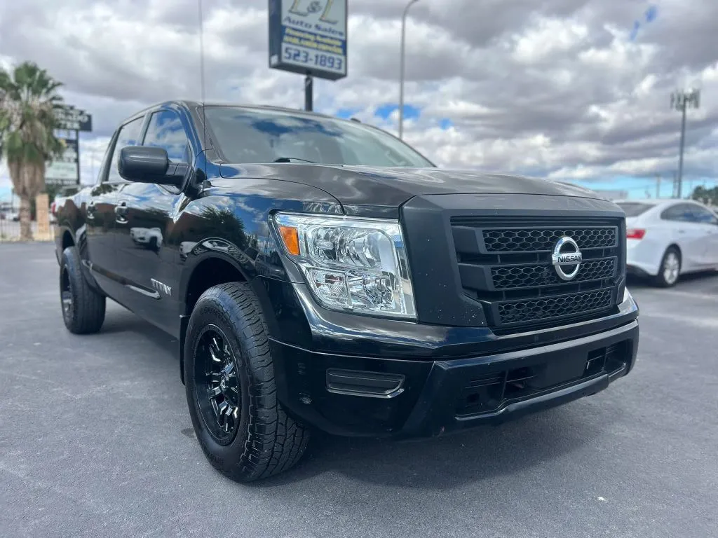 Unknown 2021 Nissan Titan Crew Cab S Pickup 4D 5 1/2 ft for sale in Las Cruces, NM