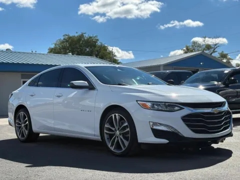 White 2023 Chevrolet Malibu 2LT Sedan 4D for sale in Las Cruces, NM