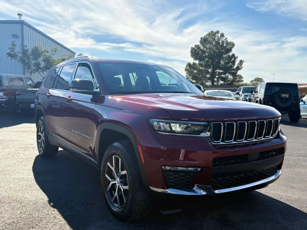 Red 2018 Jeep Grand Cherokee Overland Sport Utility 4D for sale in Las Cruces, NM