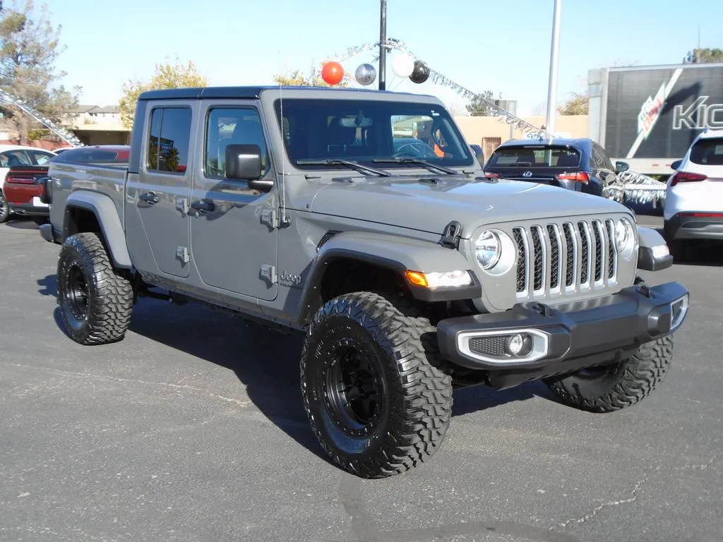 2023 Jeep Gladiator Overland Pickup 4D 5 ft for sale in Las Cruces, NM