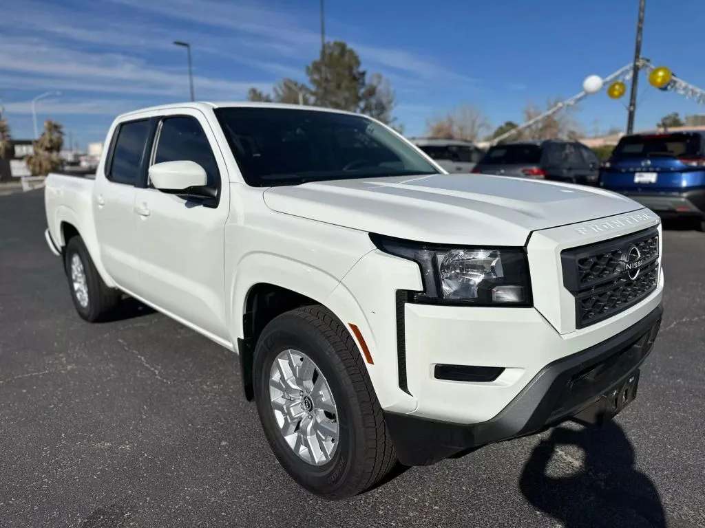 2022 Nissan Frontier Crew Cab SV Pickup 4D 5 ft for sale in Las Cruces, NM