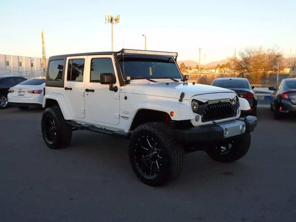 SAHARA  Pre-Owned 2021 Jeep Wrangler Unlimited Sahara High Altitude