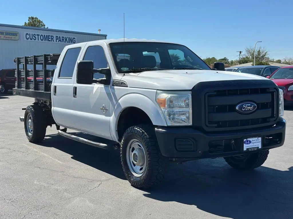 White 2015 Ford F250 Super Duty Crew Cab XL Pickup 4D 8 ft for sale in Las Cruces, NM