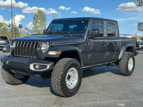 More photos of 2023 Jeep Gladiator Sport S Pickup 4D 5 ft at L&L Auto Sales, NM