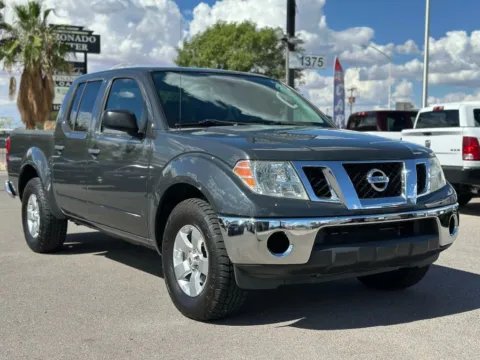 Gray 2010 Nissan Frontier Crew Cab SE Pickup 4D 5 ft for sale in Las Cruces, NM