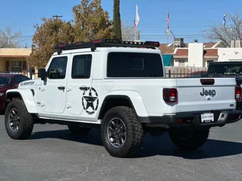More photos of 2023 Jeep Gladiator Overland Pickup 4D 5 ft at L&L Auto Sales, NM
