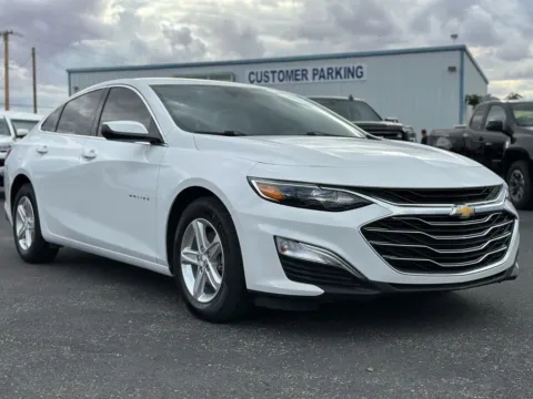 White 2020 Chevrolet Malibu LS Sedan 4D for sale in Las Cruces, NM
