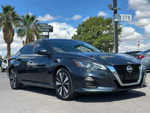 Blue 2021 Nissan Altima 2.5 SV Sedan 4D for sale in Las Cruces, NM