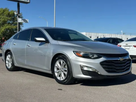 Silver 2021 Chevrolet Malibu LT Sedan 4D for sale in Las Cruces, NM