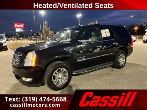 Black 2011 Cadillac Escalade Luxury for sale in Cedar Rapids, IA