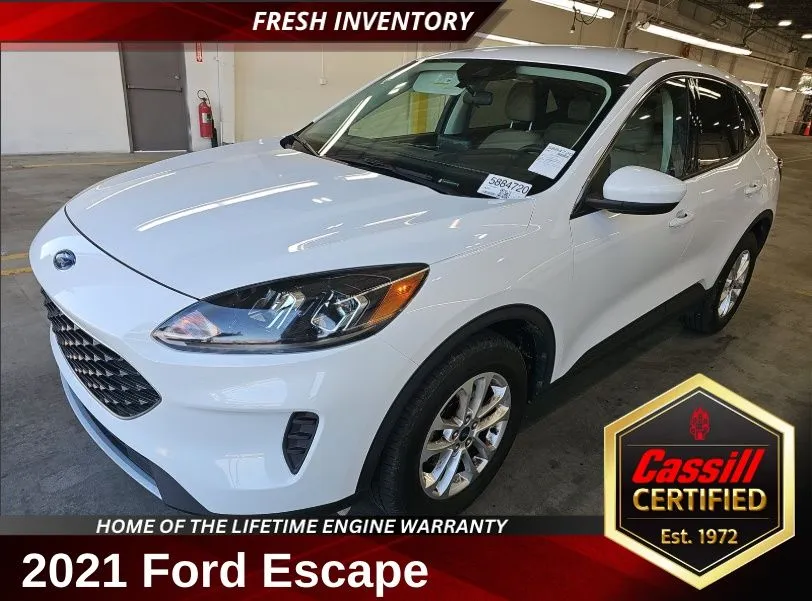 White 2021 Ford Escape SE for sale in Cedar Rapids, IA