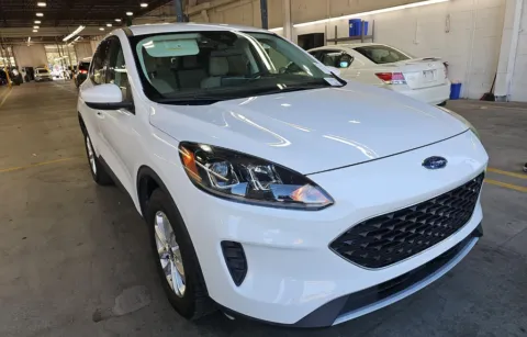 Photos of 2021 Ford Escape SE for sale in Cedar Rapids, IA at Cassill Motors