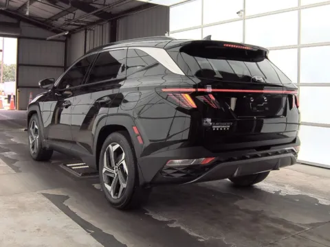 More photos of 2023 Hyundai Tucson Limited at Cassill Motors, IA