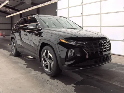 More photos of 2023 Hyundai Tucson Limited at Cassill Motors, IA