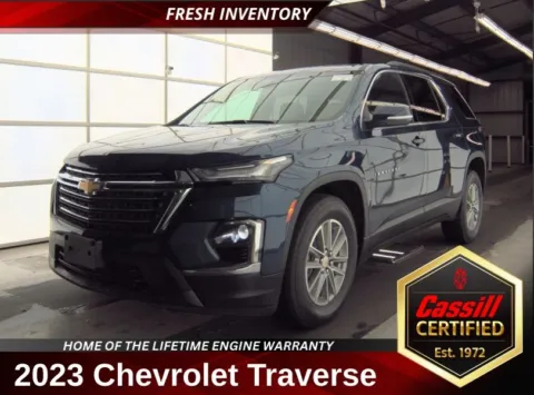 Blue 2023 Chevrolet Traverse LT for sale in Cedar Rapids, IA