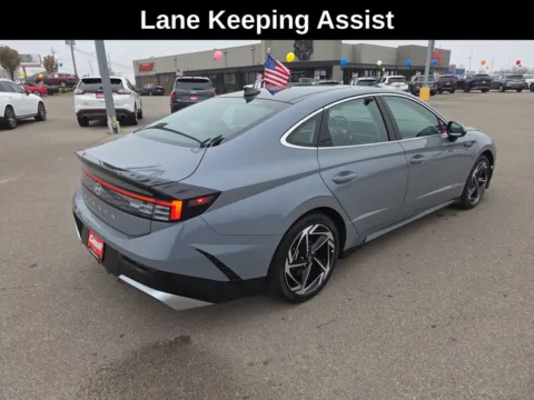 More photos of 2024 Hyundai Sonata SEL at Cassill Motors, IA