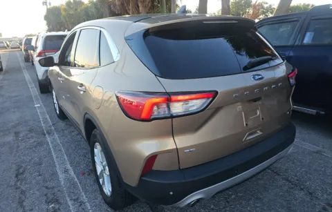 More photos of 2021 Ford Escape Hybrid SE at Cassill Motors, IA