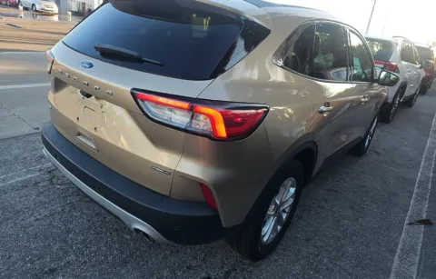 More photos of 2021 Ford Escape Hybrid SE at Cassill Motors, IA