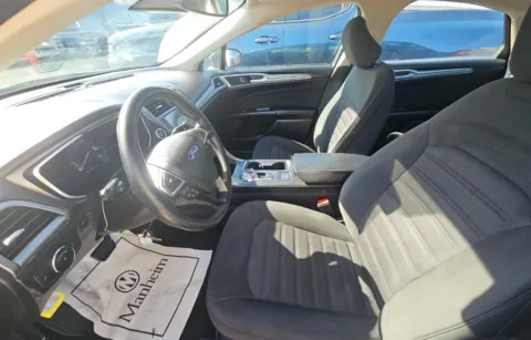 More photos of 2020 Ford Fusion SE at Cassill Motors, IA