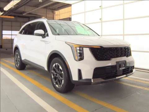 More photos of 2025 Kia Sorento S at Cassill Motors, IA