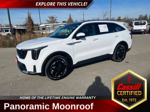 White 2025 Kia Sorento S for sale in Cedar Rapids, IA