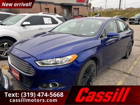Blue 2016 Ford Fusion SE for sale in Cedar Rapids, IA