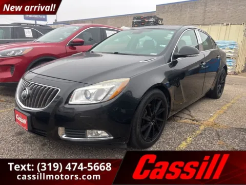 Black 2013 Buick Regal Premium II for sale in Cedar Rapids, IA