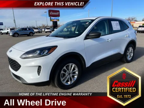 White 2022 Ford Escape SE for sale in Cedar Rapids, IA