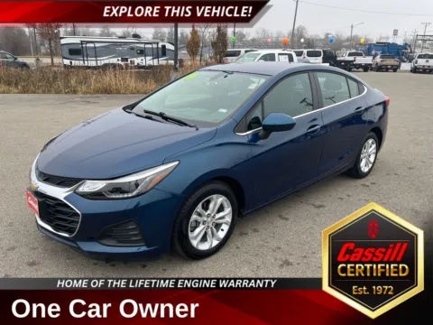 Blue 2019 Chevrolet Cruze LT for sale in Cedar Rapids, IA